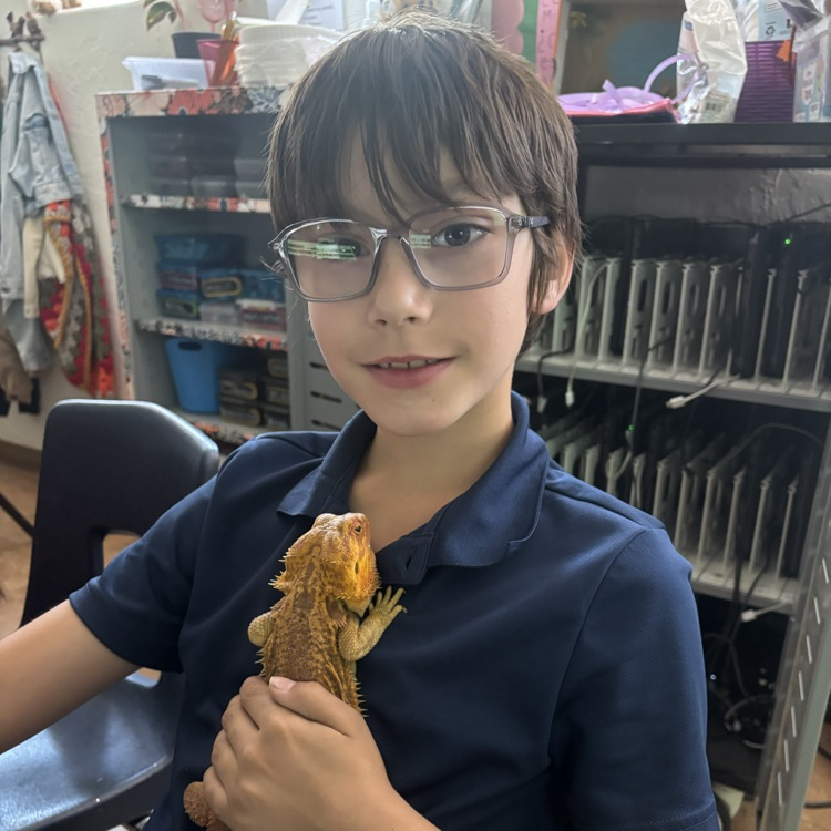 child with lizard 