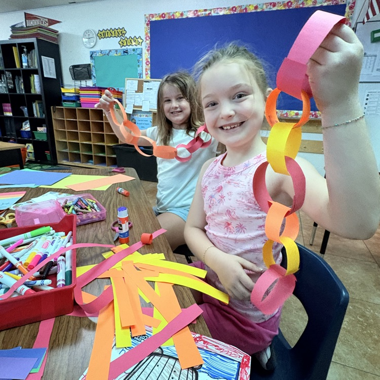 kids crafting 