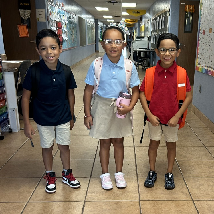 kids with backpacks