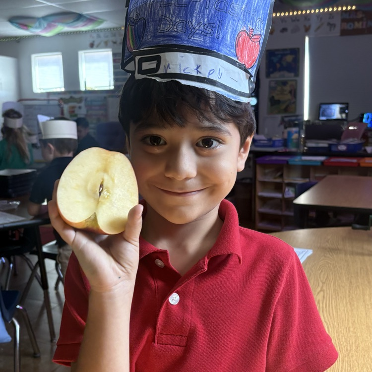 child with Apple 