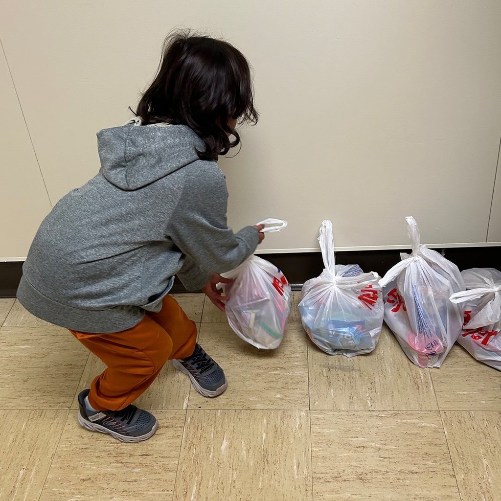 CES students delivering Titan Fuel bags.