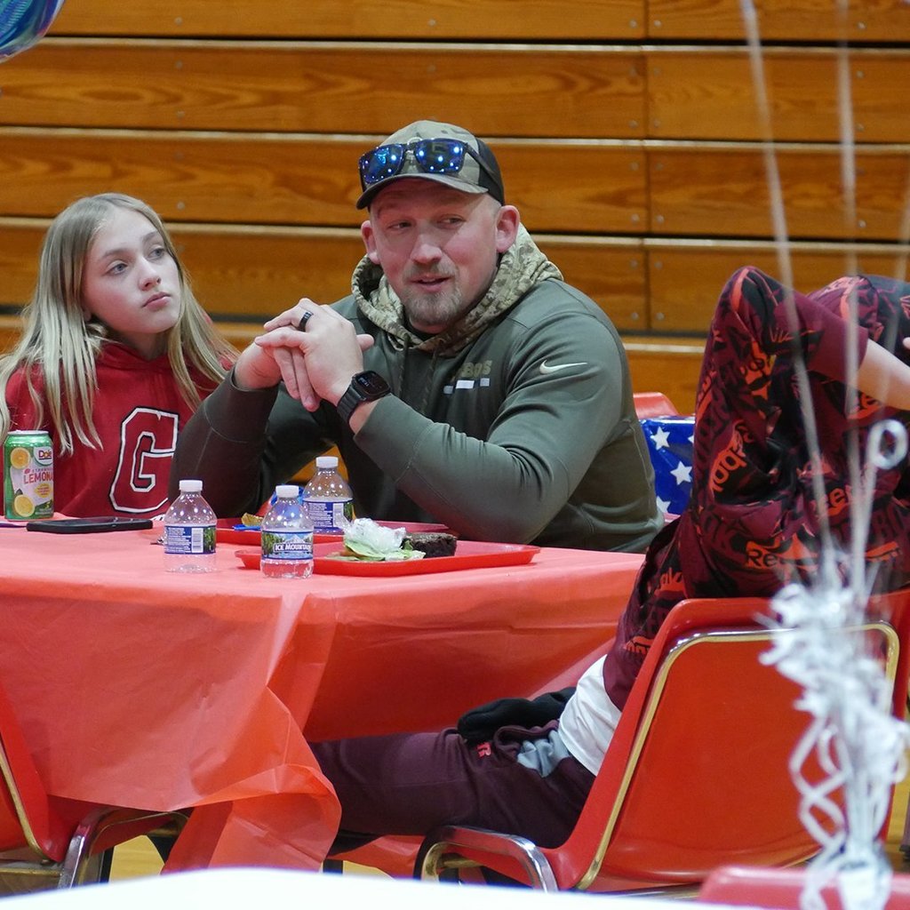 Veterans and GMS students at the GMS Veterans Luncheon.