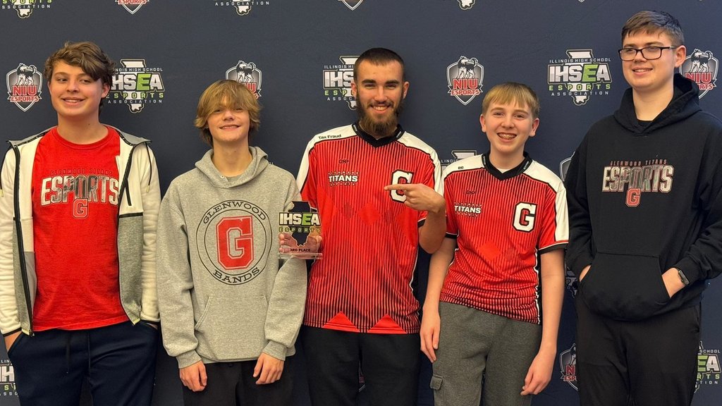 GHS students at the 2025 IHSEA Tournament