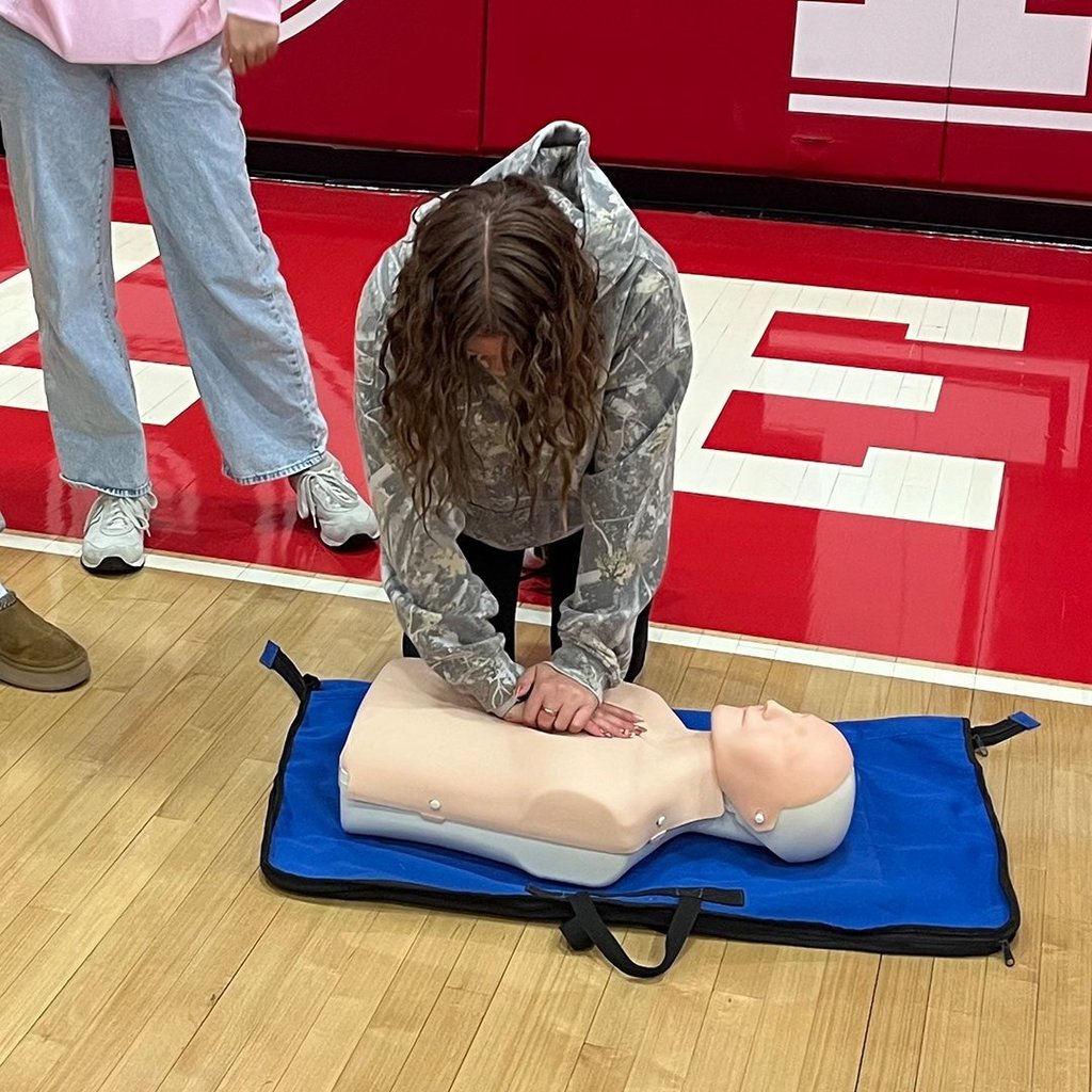 GHS health class students practicing First Aid