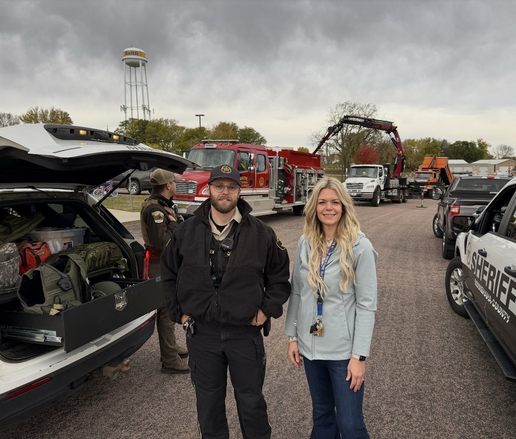 It was a success!! We would like to extend a HUGE thank you to Ms. Danko and SRO McGlothen for our first-ever "Touch a Truck" event. The students were able to see a variety of trucks and learn more about the impact they make in our community!