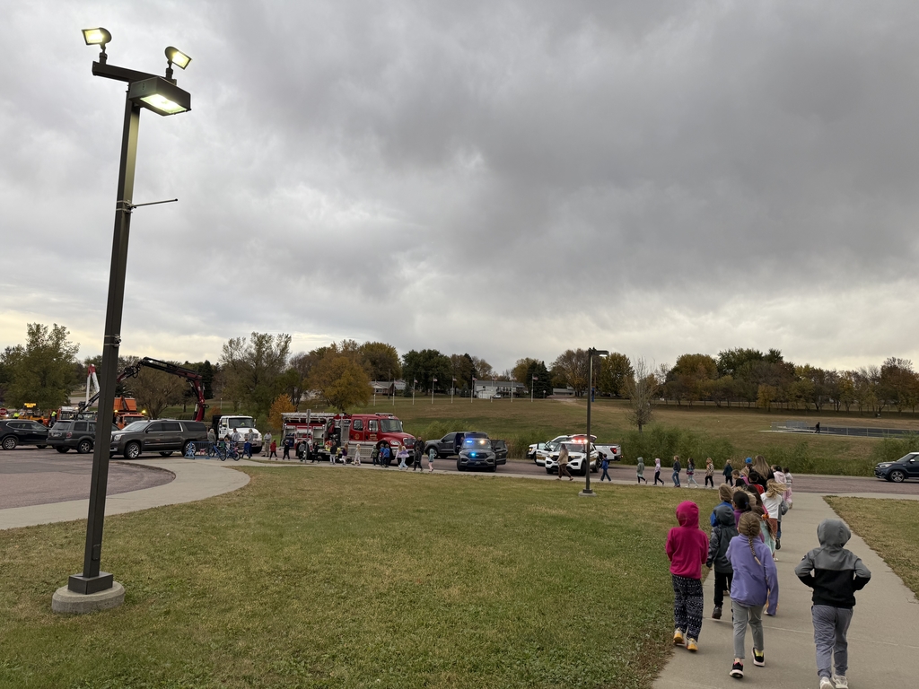 Students getting to see the trucks!!!