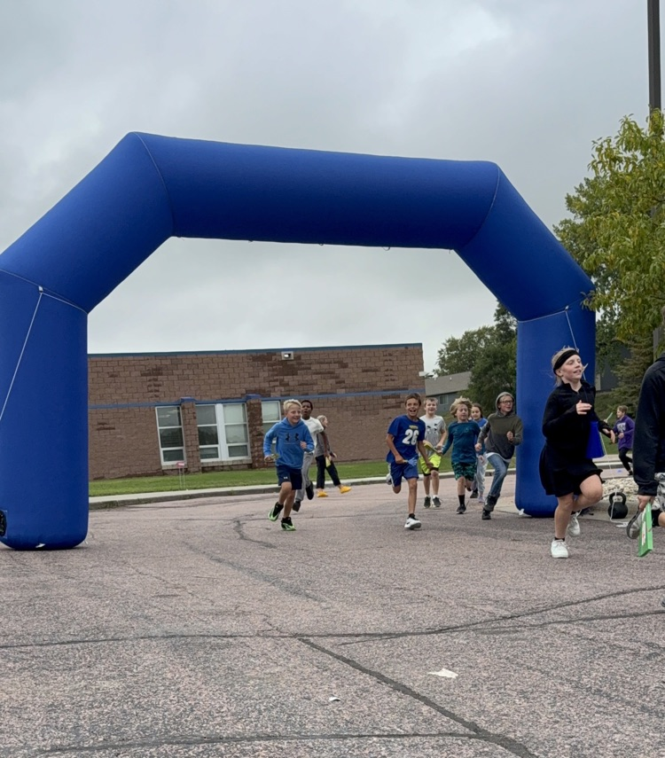 What a fun day of celebrating $19,047 raised for the school!!! The kids and staff did a great job! We also want to give a special thanks to the Halpin family for the amazing balloon decor to help us celebrate the fun run and Homecoming week! 
