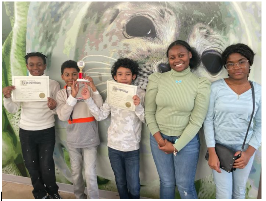 North Ben Gifted and Advanced Learning students pose for a picture.