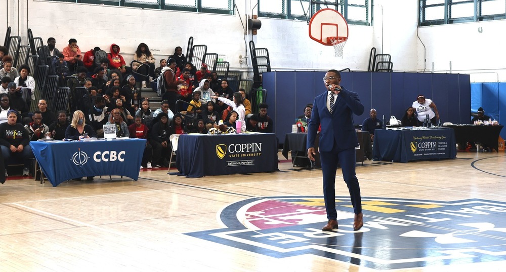 Darius Timmons address the crowd at college and career fair.