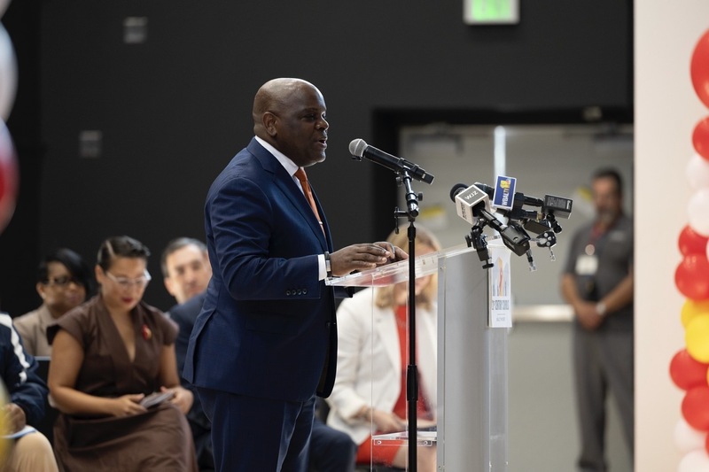 Dr. Dawson addresses the crowd