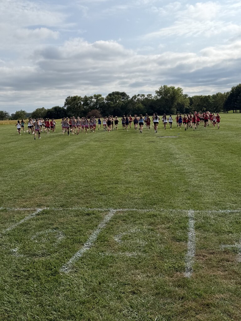 Girls starting the race.