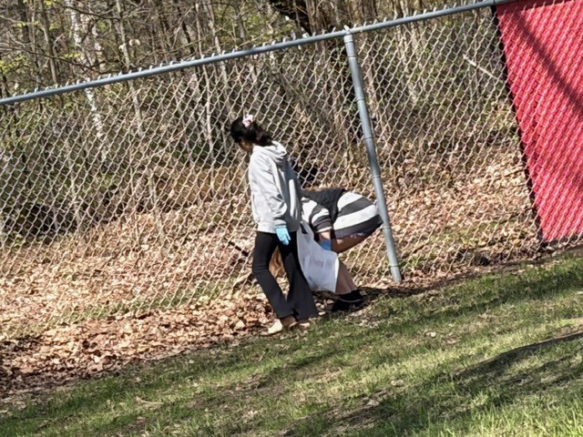 earth day clean up 3