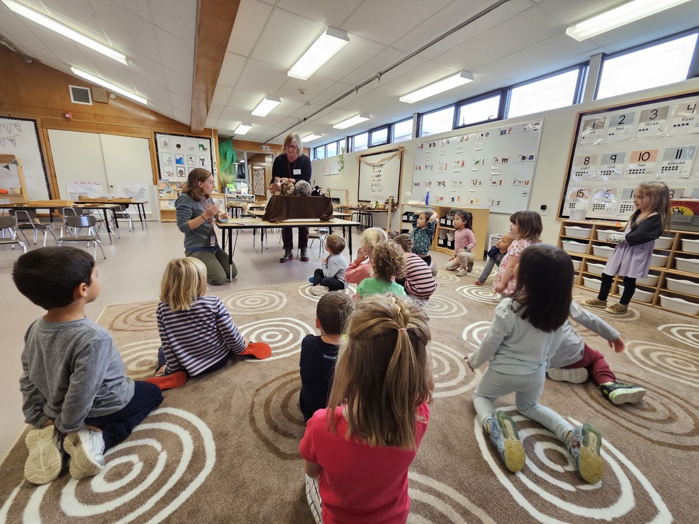 When the Audubon team visited Vine Street School this week, they brought the beauty of the season into the classroom. Students were encouraged to use their senses to explore the sights, sounds, smells, tastes, and textures of fall.