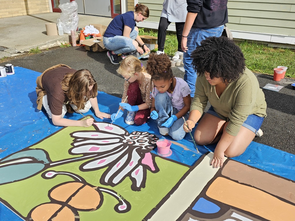 Ms. Bryand, Art Teacher at Bangor High brought students to Downeast School to dive into the final stages of the mural project! Local artist Peter Walls and Annette Dodd from Bangor Beautiful guided the way.   "Collaborating with Downeast School not only enriches their artistic journey but also fosters a sense of community and shared purpose. Together, we are creating something beautiful that reflects our collective creativity and commitment to each other." — Ms. Bryand, BHS Art Teacher