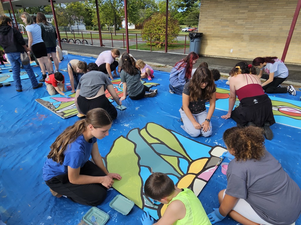 Ms. Bryand, Art Teacher at Bangor High brought students to Downeast School to dive into the final stages of the mural project! Local artist Peter Walls and Annette Dodd from Bangor Beautiful guided the way.   "Collaborating with Downeast School not only enriches their artistic journey but also fosters a sense of community and shared purpose. Together, we are creating something beautiful that reflects our collective creativity and commitment to each other." — Ms. Bryand, BHS Art Teacher