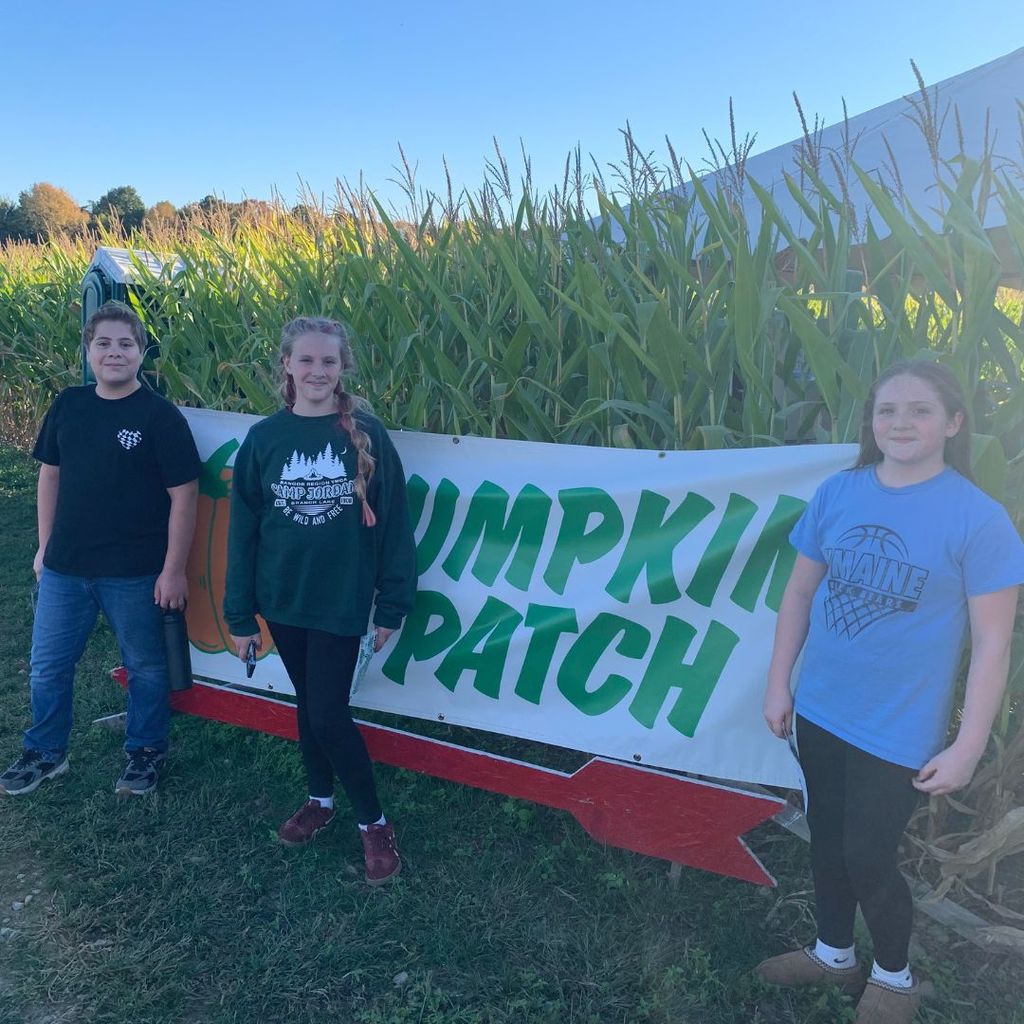 On September 30, students from The William S. Cohen School had the opportunity to go on an amazing after school adventure exploring the Corn Maze at Treworgy Orchards!