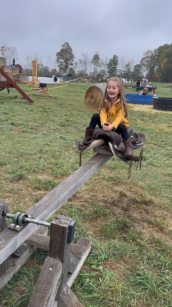 Recently Vine Street Pre-K Students took a field trip to Country Pumpkins and Kindergarten students spent a beautiful fall morning at Conant's Apple Orchard.  The class took a tractor ride out to the apple orchard and learned all about the life cycle of an apple and the correct way to pick an apple.  They also learned about the importance of bees and pollination to the apple crop.  Back in our classrooms, we did lots of activities connected to our field trip.  The students created apple volcanoes, apple crafts, apple graphs, and even apple nachos!