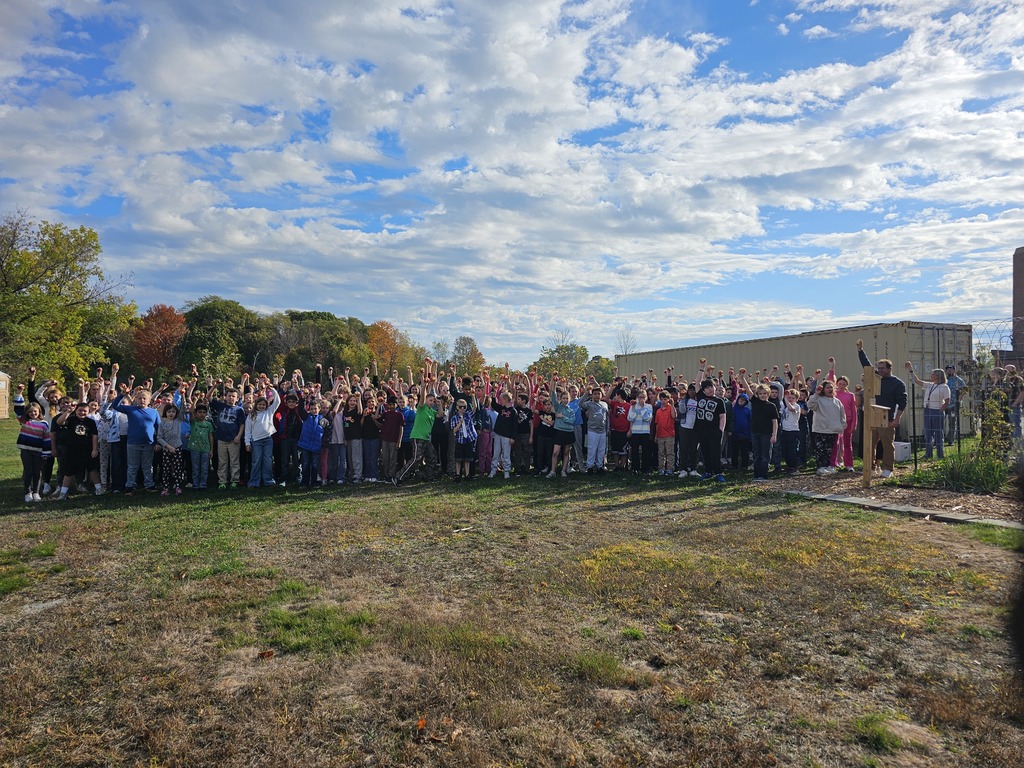Mary Snow School is proud to participate in Maine Apple Crunch Day. Thank you to Sprague's Nursery for donating our apple trees and to Hannaford for donating the delicious apples! Check out the video by clicking on the link below. #WeAreBangor