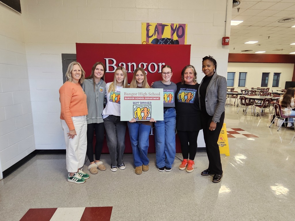 Best Buddies Pumpkin Painting Event Brings Students Together