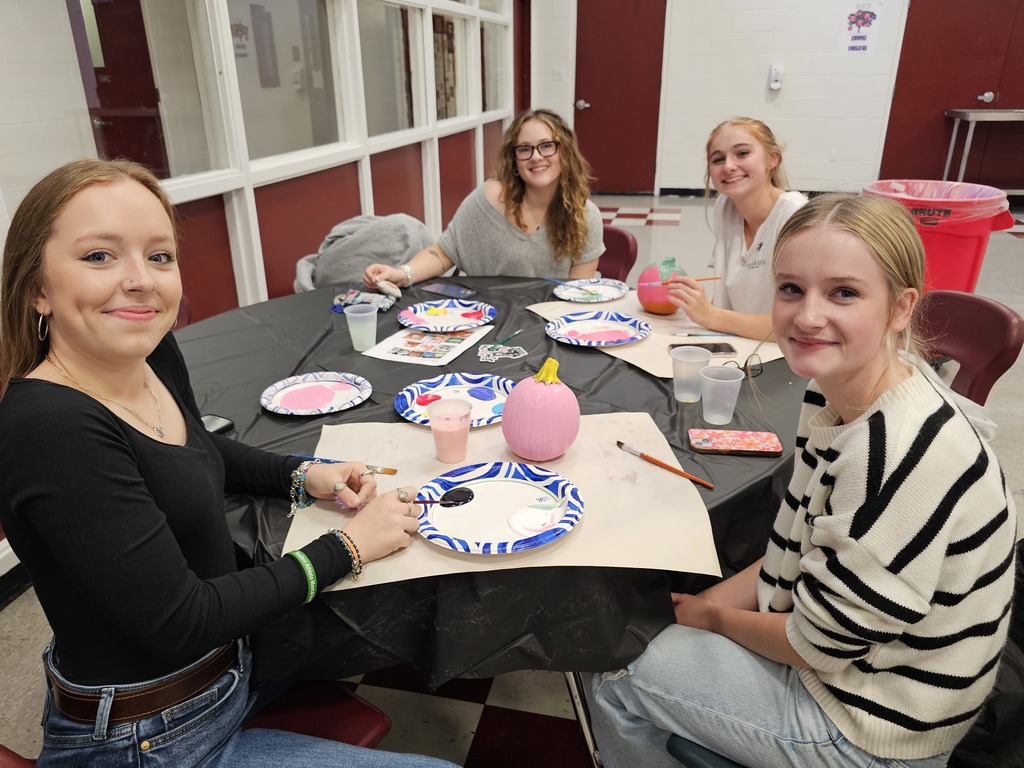 Best Buddies Pumpkin Painting Event Brings Students Together