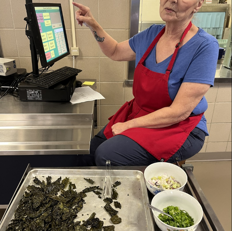 Did you know that JFDS has a garden? Thanks to a hard-working Garden Club crew, we were able to harvest and share over fifty pounds of food with our school during our lunch service this fall. This year, our largest crops were potatoes, carrots, kale, garlic, basil, and tomatoes.