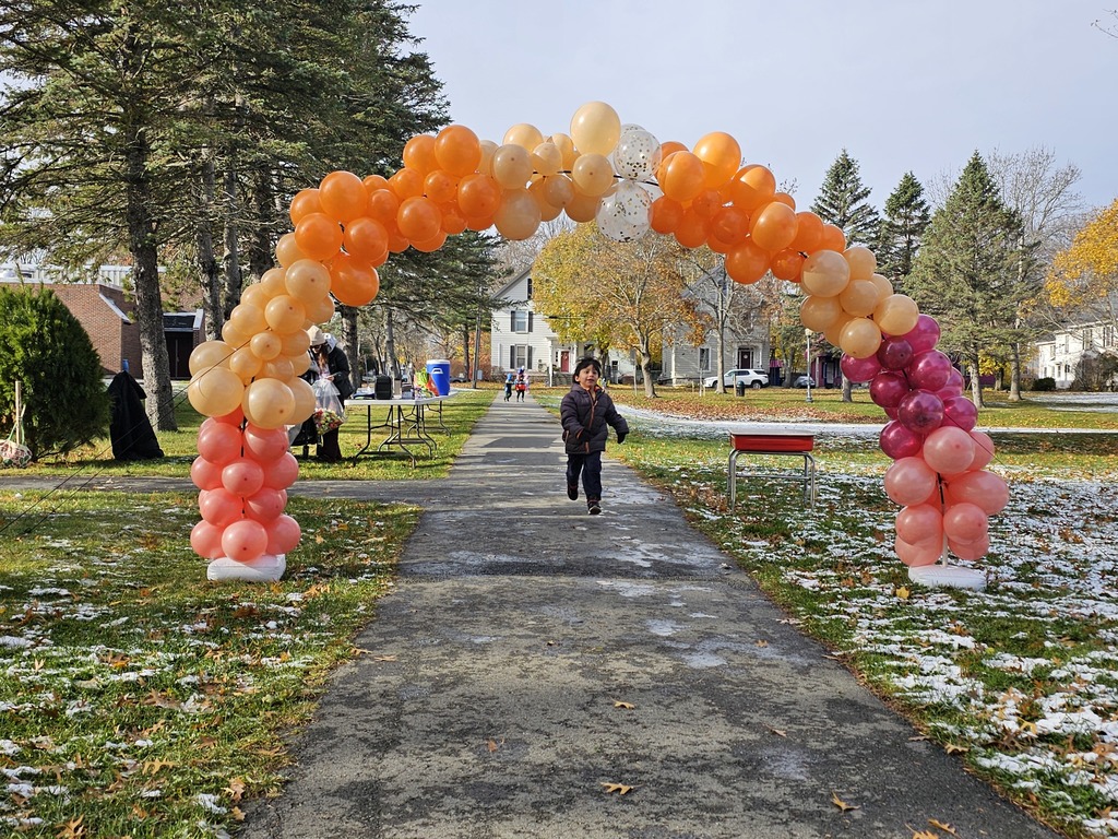 What an amazing morning at the annual Abraham Lincoln Turkey Trot! Promoting healthy lifestyles and the importance of exercise, this event was a perfect reminder to keep moving and stay active! A huge shoutout to SNAP-ED for bringing along healthy snacks, water, and adorable plush giveaways! #WeAreBangor #TurkeyTrot2025 #HealthyLiving #Exercise #CommunityFun