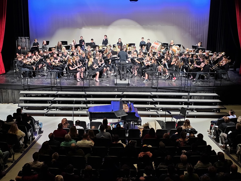 Thank you to everyone who joined us at Peakes Auditorium for the 2025 Middle School Winter Concert. We have included a recording featuring performances by the band, orchestra, and chorus for you to share with family and friends who were unable to attend. We hope you enjoy.