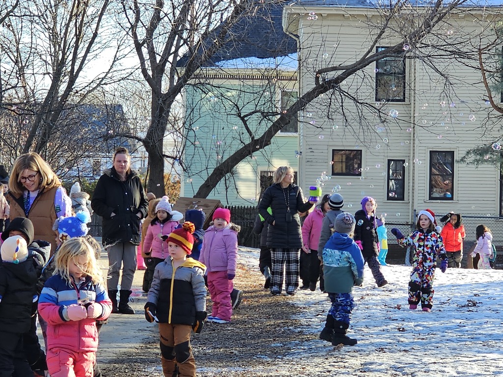 Last week, our Abe Lincoln students did an amazing job earning PBIS rewards, and we were thrilled to have an extra recess! Thanks to their hard work collecting snowflakes for our schoolwide jar, we were also able to earn golden snowflakes for some special surprises!  The celebration included a school-wide pajama day, music and bubbles outside, and a special visit from Officer Mendoza and Sam the Ram! It was a fantastic way to recognize our students' dedication to positive behavior!  