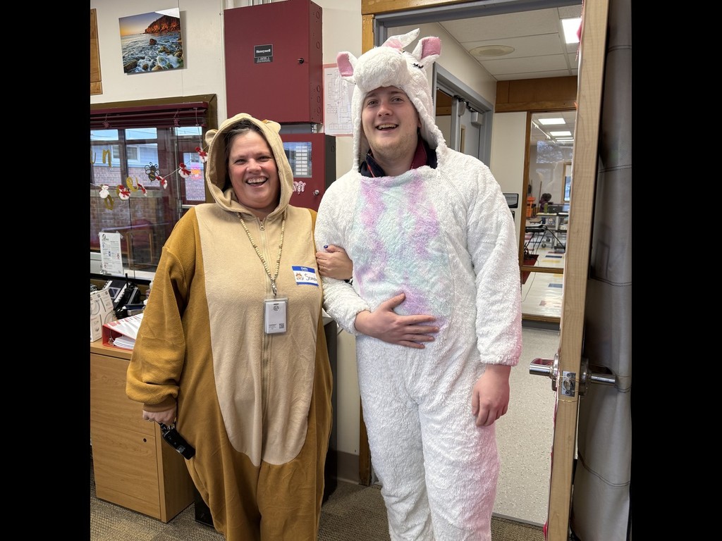 Vine Street School had another amazing PBIS School-Wide celebration on Friday! Students and staff seemed to really enjoy our guest readers & Dress Like a Book Character (or pajamas) day! Here are some fun pictures from the day!