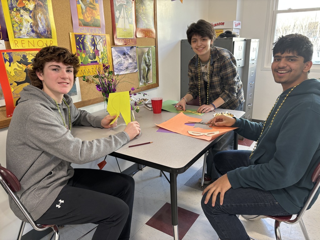 BHS French students celebrated Mardi Gras last week, making colorful masks, sharing a king cake, and tasting traditional specialties, all accompanied by festive music. A wonderful cultural immersion and lots of laughs—Laissez les bons temps rouler!
