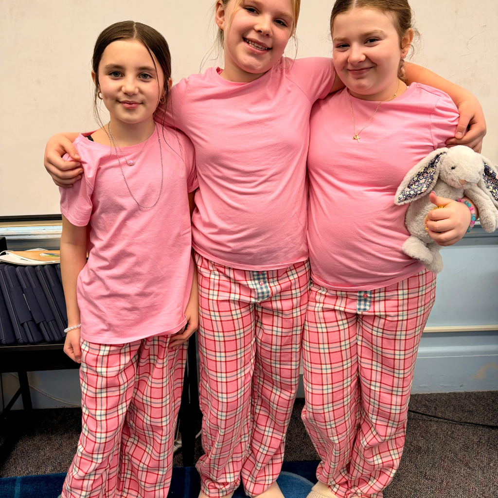 Fairmount’s Falcon Council organized a fun and cozy 3rd Quarter Celebration on Friday, April 3, with a PJ and Stuffie Day! Students enjoyed coming to school in their pajamas and bringing along their favorite stuffed animals, creating a joyful atmosphere throughout the building. Stuffies were issued a visitor’s bag in the form of a PAW necklace for students to wear and keep as a reminder of their outstanding SOARing behavior. Events like these highlight the power of community and give students something to feel proud of and excited about. A big thank you to Falcon Council for planning such a memorable celebration!