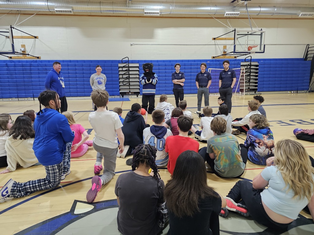 UMaine Hockey Players answering questions