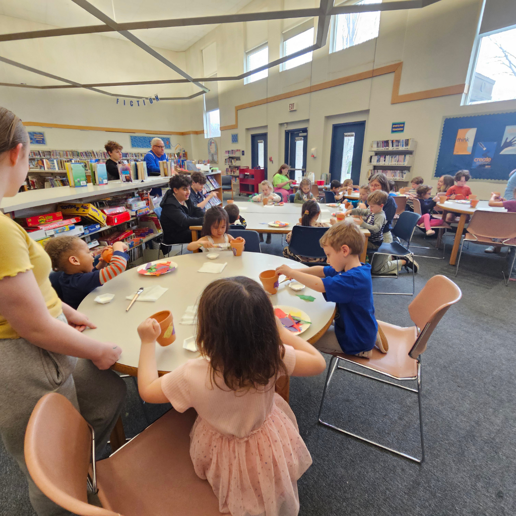 JFDS recently hosted all of the Vine Street School during Junior Bulldog Day. Staff and students organized games and activities for our neighbors as part of a PBIS incentive. Activities included dancing, crafts, tempo tag, and a round of Human Hungry Hippos! #WeAreBangor