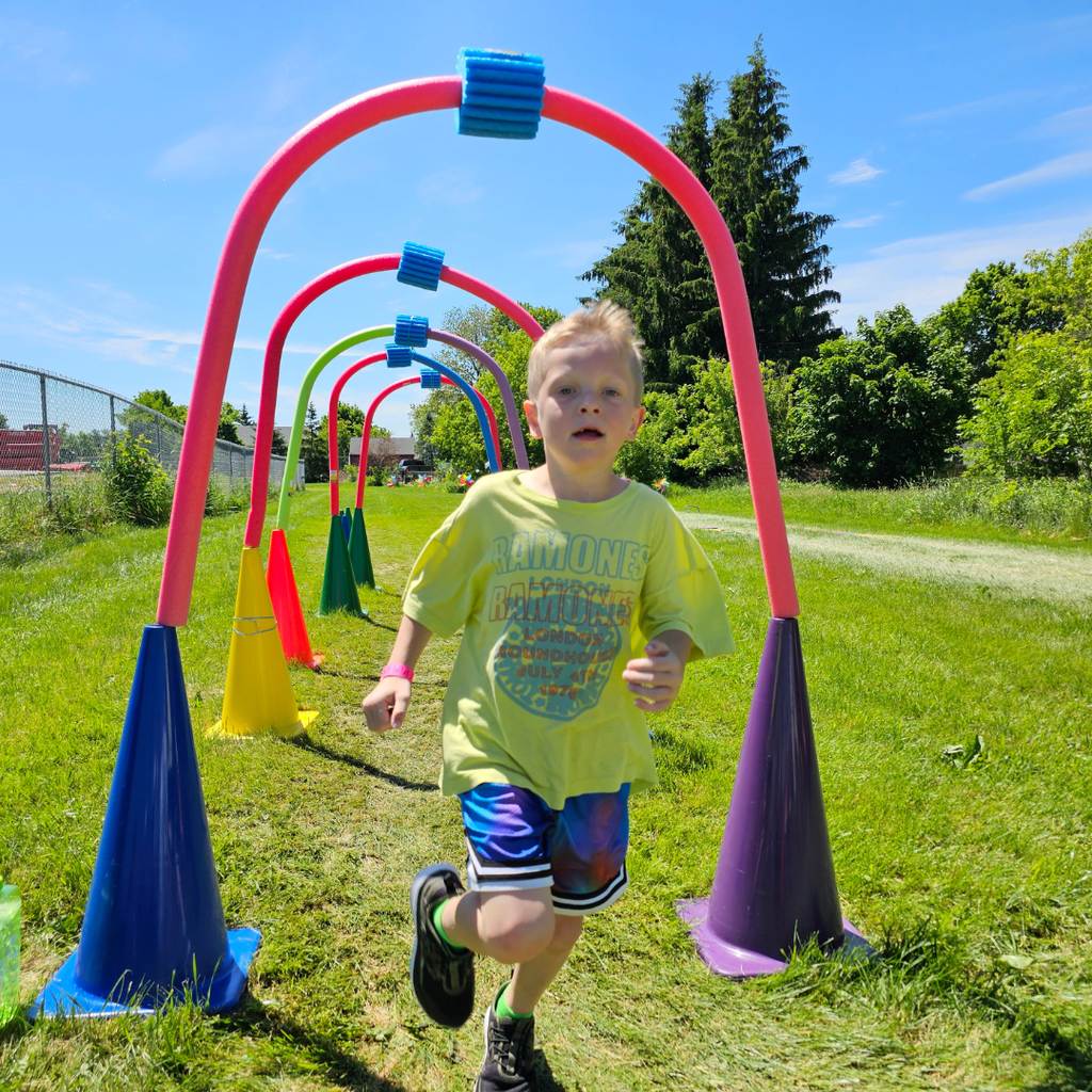 Fruit Street students brought the energy for our annual Move-A-Thon. They raced through an obstacle course, jumping, zig-zagging, and cheering each other on every step of the way! Thanks to the incredible support from our families and community, our runners helped raise money for our school’s PTO, supporting programs and experiences that make our school so special. And of course, after all that hard work… it was time to cool down with popsicles! #WeAreBangor