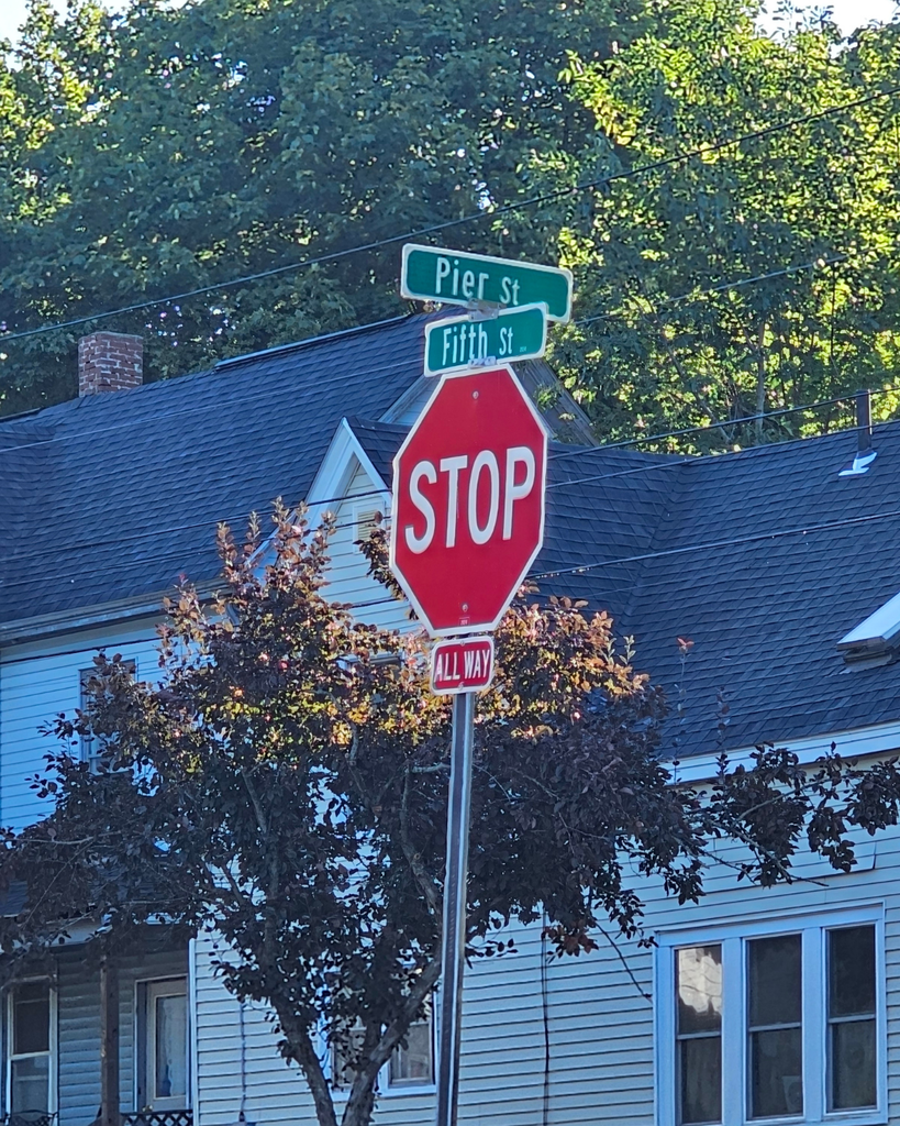 new 4 way stop at the intersection of 5th and Pier St.