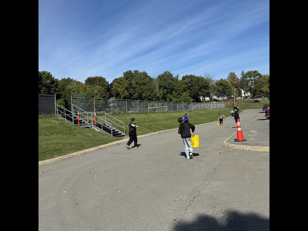 Recently, JFDS 7th graders, who are reading A Long Walk to Water, ran a relay around the school carrying buckets of water to experience what it's like for people who walk long distances every day for clean water. It was a fun, hands-on way to build empathy and bring the book to life! Thanks to Mrs. Bridges, Mrs. Lowe, & Mrs. Gunnell for a fun activity!