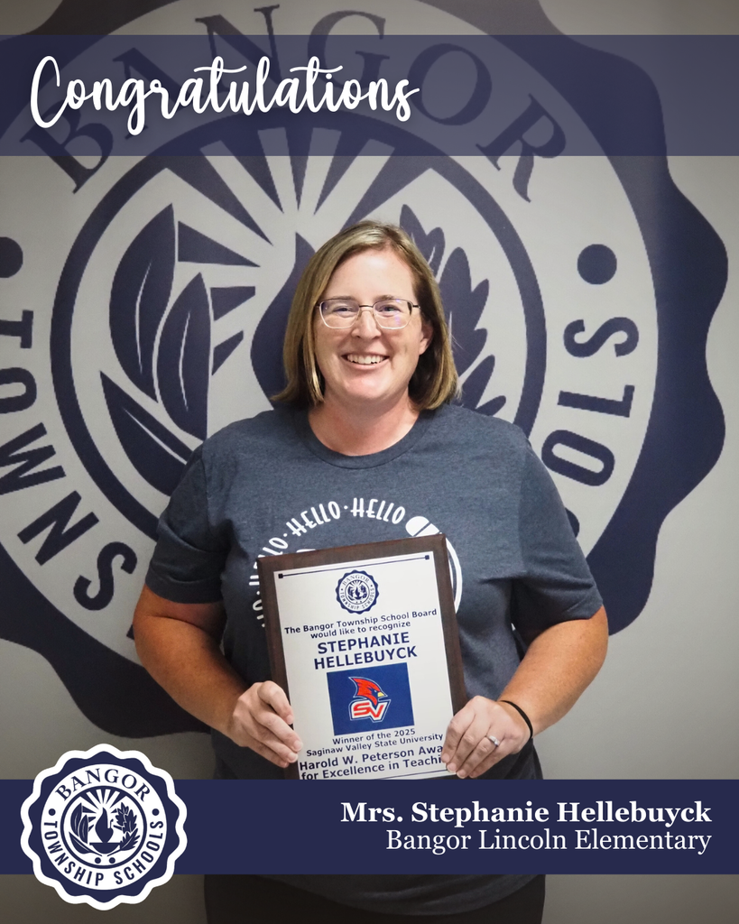 photo of Stephanie Hellebuyck with the Harold W Peterson Award from SVSU
