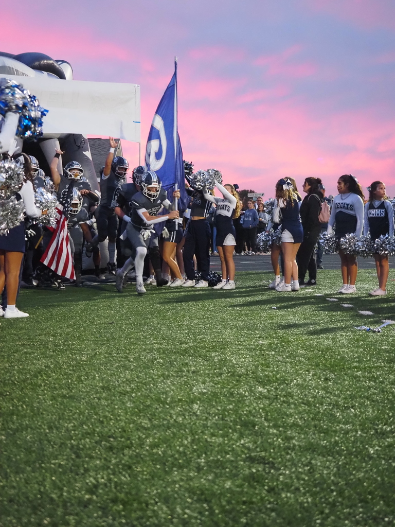football team running out of bobcat head