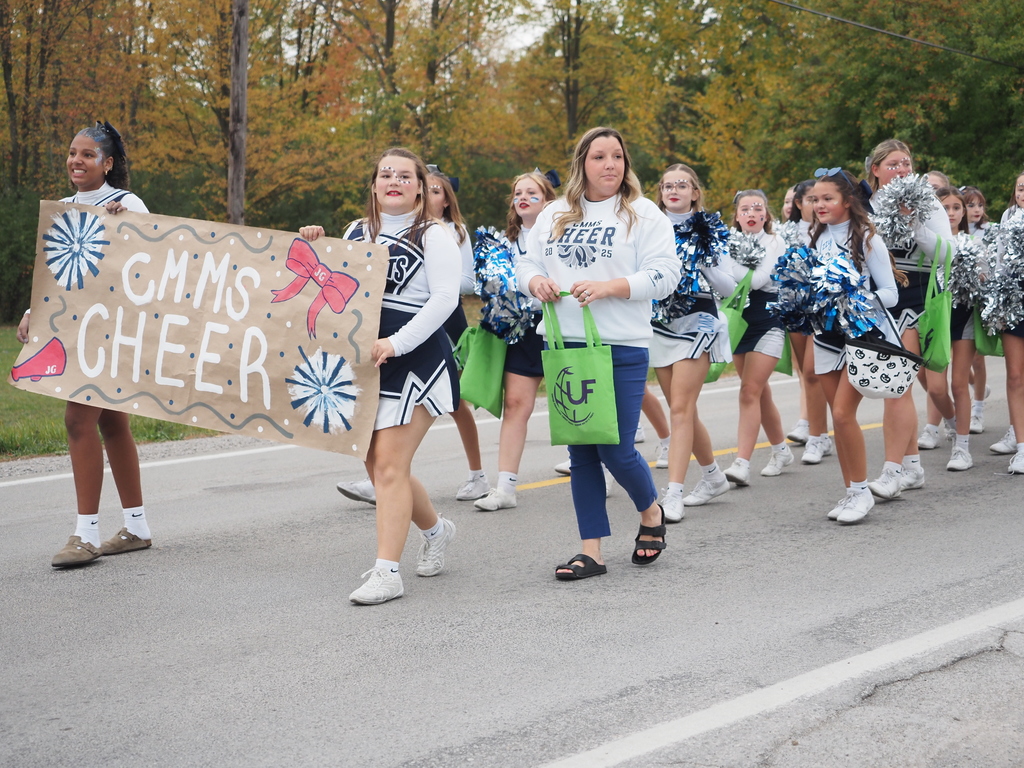 CMMS cheer group