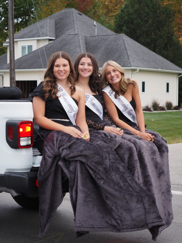 Homecoming court members