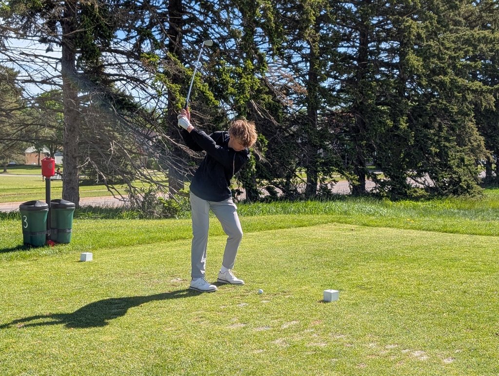 Kinley on hole 3