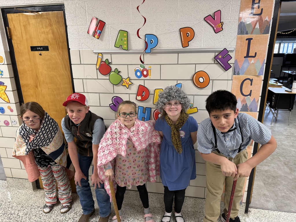 2 students dressed as 100 year olds