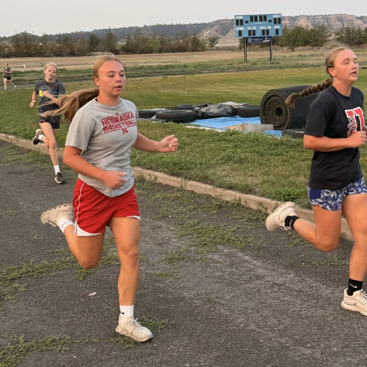 girls conditioning for volleyball