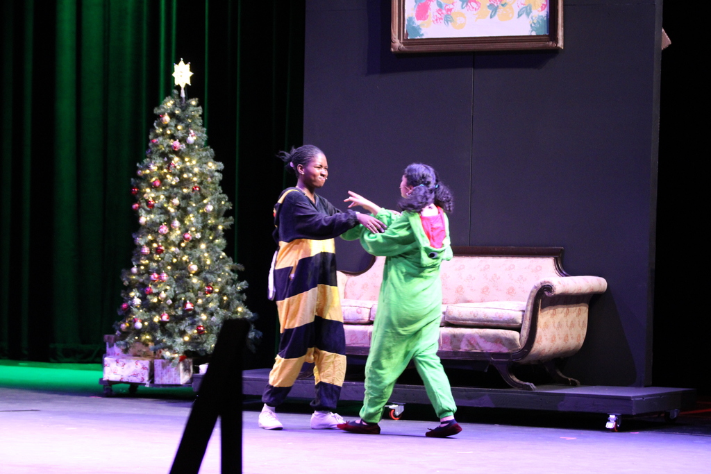 🎭✨ The Banning HS Holiday Show recently presented: "The Elf on a Shelf Must DIE" - A resounding success! Kudos to our talented students for their outstanding performance in this fantastic comedy show! 👏🌟 Bravo to everyone involved! #BanningUSD 🎉🎄