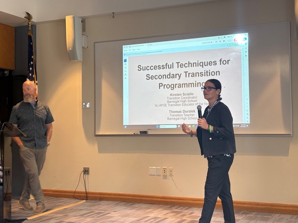 Image of Sciallo and Duralek at the beginning of their presentation. 