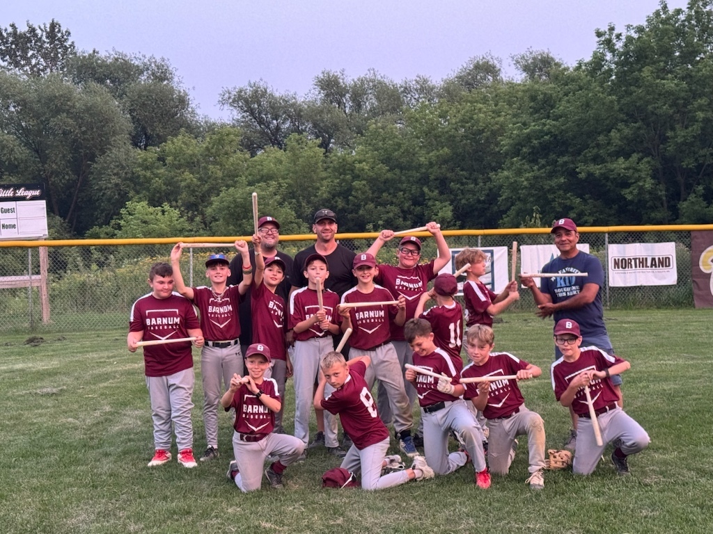 U11 Boys Baseball team and coaches