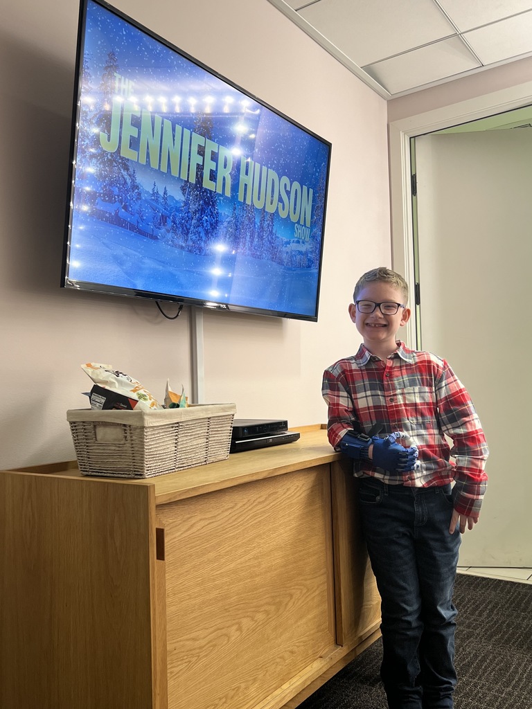 Jackson in the show waiting room