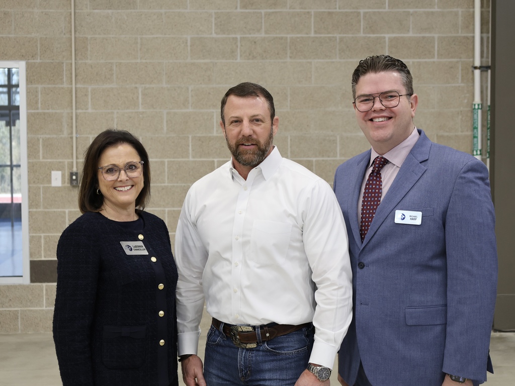 group photo of LaDonna Chancellor, Michael Harp, and US Senator Mullin