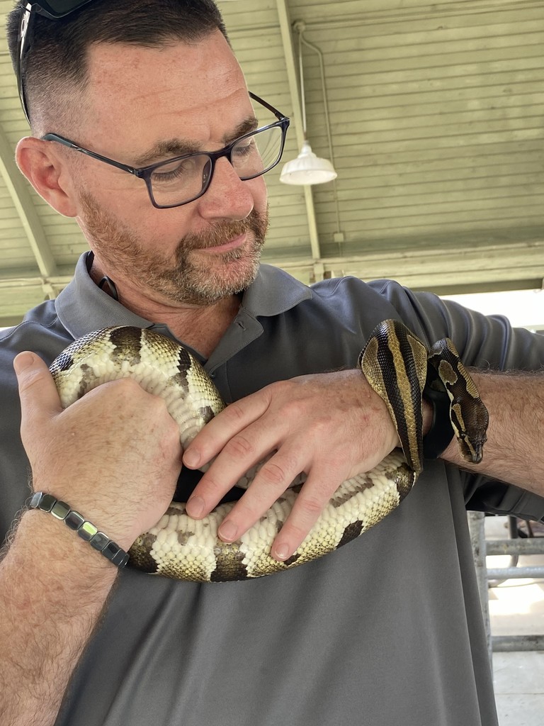 He's the bravest principal - even interacts with animals at the zoo!