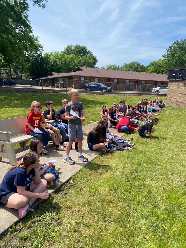 5th Grade Paper Airplane Throwing Contest